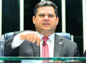 davi-alcolumbre-pisos-salariais-impacto-fiscal.jpg