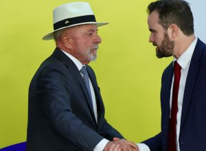 lula-com-dario-durigan-foto-fabio-rodrigues-pozzebom-agencia-brasil.jpg